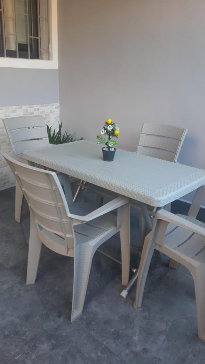 Guest House Emi Берат Екстериор снимка